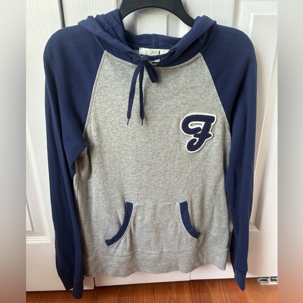 Forever 21 Blue and Gray Hoodie Size Medium